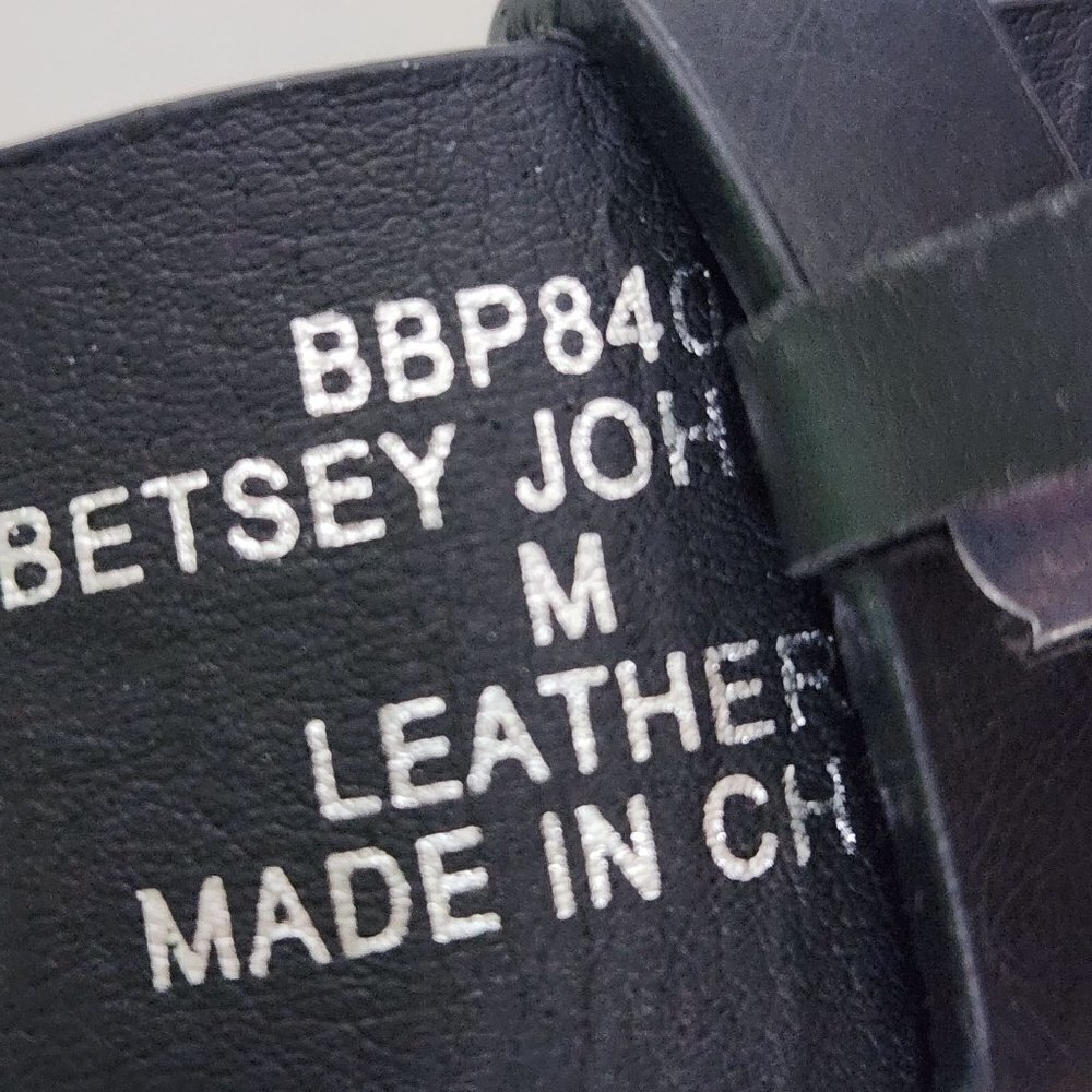 Betsey Johnson BBP840 XOX 4EVER Black Leather Belt With Heart Buckle - Picture 4 of 5